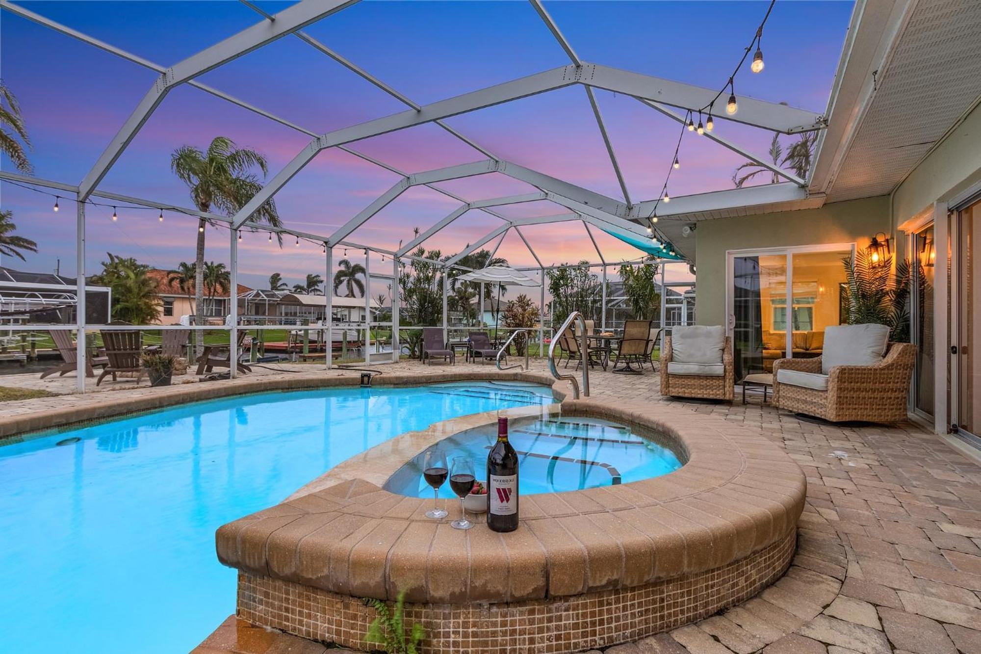 Boating & Fishing Enthusiasts, Heated Pool And Spa, Bicycles - Latitude Adjustment - Roelens Villa Cape Coral Exterior photo