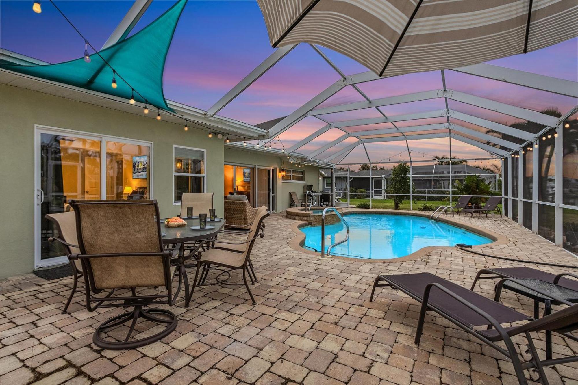 Boating & Fishing Enthusiasts, Heated Pool And Spa, Bicycles - Latitude Adjustment - Roelens Villa Cape Coral Exterior photo